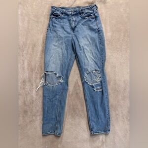 American Eagle mom Jean